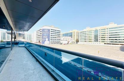 Apartment - 4 Bedrooms - 4 Bathrooms for rent in Silver Sands 2 - Al Mankhool - Bur Dubai - Dubai