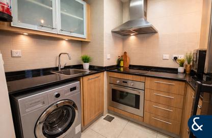 Apartment - 1 Bedroom - 2 Bathrooms for sale in Zumurud Tower - Dubai Marina - Dubai