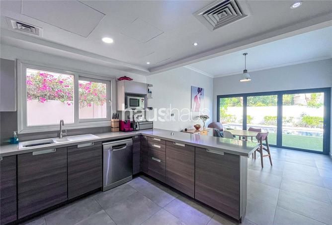 73848079 - Property Image 2