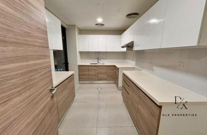 Apartment - 2 Bedrooms - 3 Bathrooms for rent in SOL Bay - Business Bay - Dubai