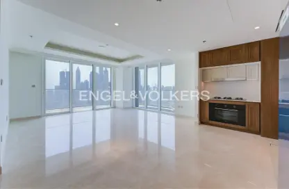 Apartment - 3 Bedrooms - 2 Bathrooms for sale in Palace Beach Residence Tower 2 - Palace Beach Residence - EMAAR Beachfront - Dubai Harbour - Dubai