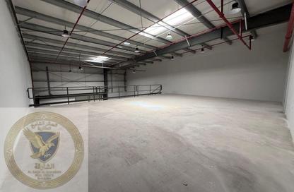 Warehouse - Studio - 2 Bathrooms for rent in Al Sajaa S - Al Sajaa - Sharjah