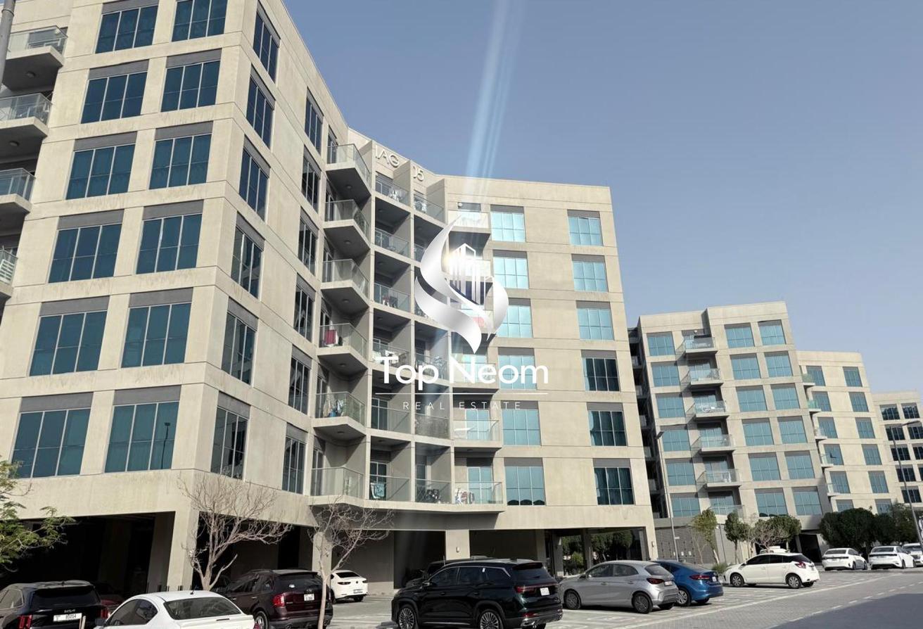 PRIME LOCATION || GATED COMMUNITY || VACANT photo 11