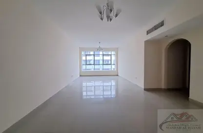 شقة - 2 غرف نوم - 3 حمامات للايجار في برج صحارى 3 - مجمع صحارى - النهدة - الشارقة شقة - 2 غرف نوم - 3 حمامات للايجار في برج صحارى 3 - مجمع صحارى - النهدة - الشارقة