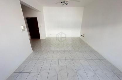 Apartment - 2 Bedrooms - 2 Bathrooms for rent in Dar Al Muraqqabat - Al Muraqqabat - Deira - Dubai Apartment - 2 Bedrooms - 2 Bathrooms for rent in Dar Al Muraqqabat - Al Muraqqabat - Deira - Dubai