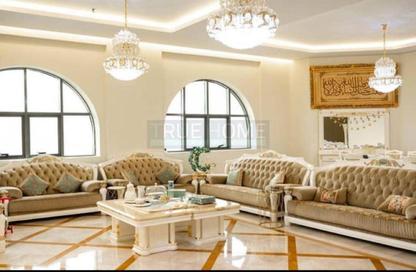 Apartment - 4 Bedrooms - 6 Bathrooms for sale in Al Mamzar Plaza - Al Taawun Street - Al Taawun - Sharjah Apartment - 4 Bedrooms - 6 Bathrooms for sale in Al Mamzar Plaza - Al Taawun Street - Al Taawun - Sharjah