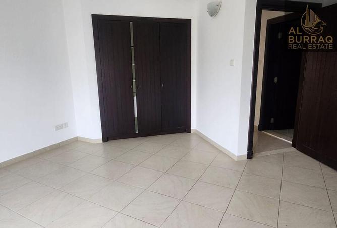 71117639 - Property Image 3