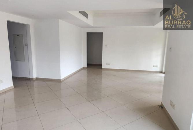 71117639 - Property Image 2