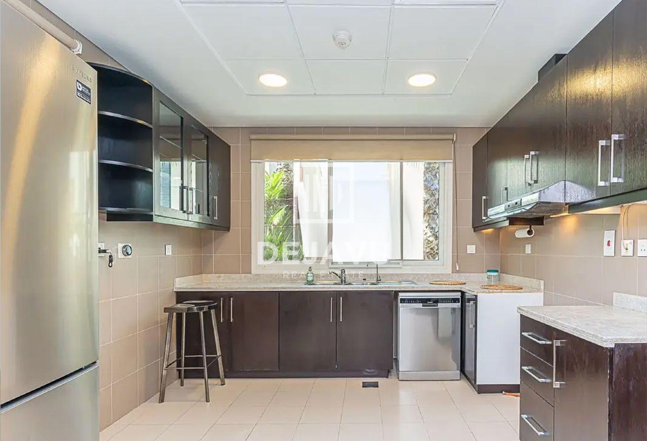 3 BR + Maid | Single Row and Fully Detached Villa photo 18