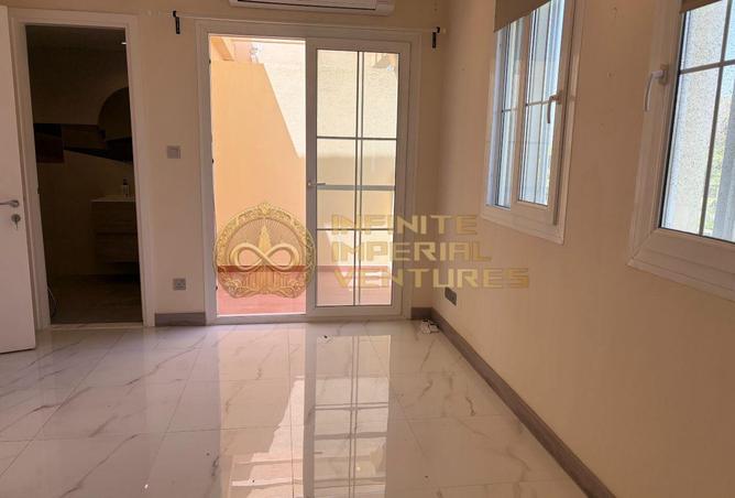 74627288 - Property Image 2