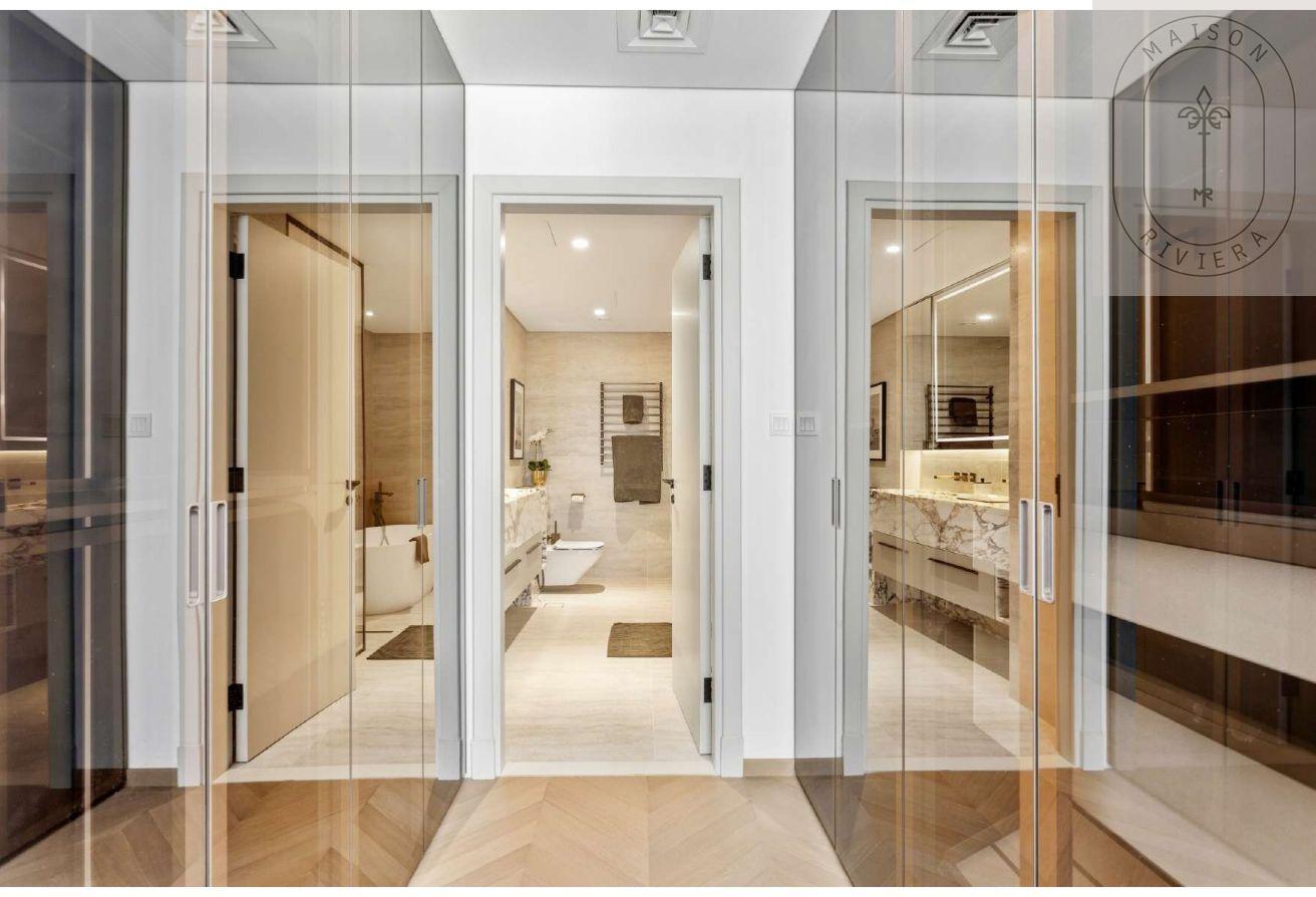 Luxury 2BR corner unit with Skyline & Canal views photo 13