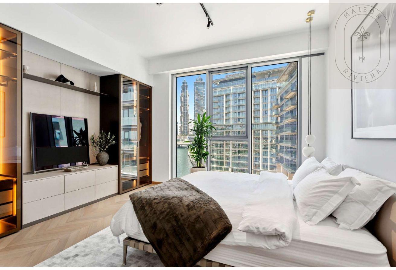 Luxury 2BR corner unit with Skyline & Canal views photo 12