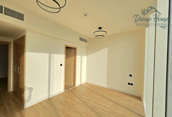 3 BR + MAID | 2 Parkings | Brand New photo 3