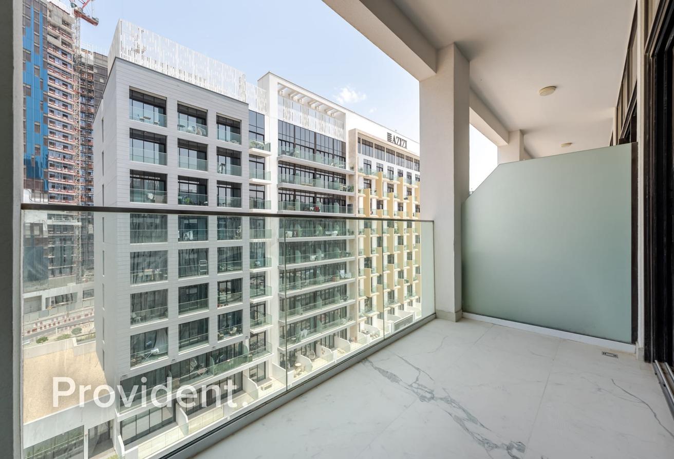 Unfurnished | Ready to Move | Mid Floor photo 9