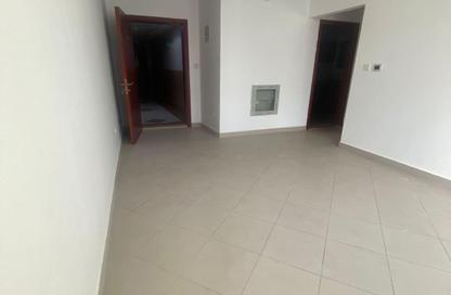 Apartment - 1 Bedroom - 1 Bathroom for rent in Salam Tower - Al Majaz 1 - Al Majaz - Sharjah