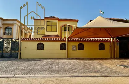 فيلا - 5 غرف نوم - 8 حمامات للبيع في 1 المويهات - المويهات - عجمان