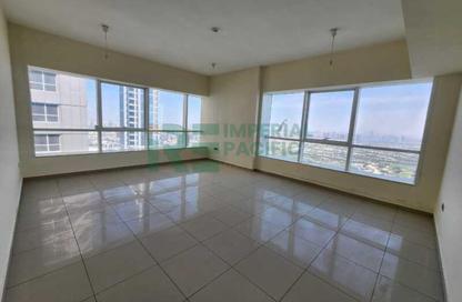 Apartment - 3 Bedrooms - 3 Bathrooms for sale in Marina Pinnacle - Dubai Marina - Dubai