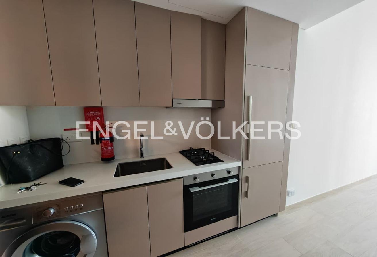 EXCLUSIVE | Brand New | Lagoon View | Vacant photo 6