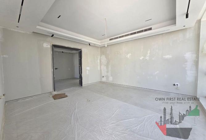 98713610 - Property Image 3