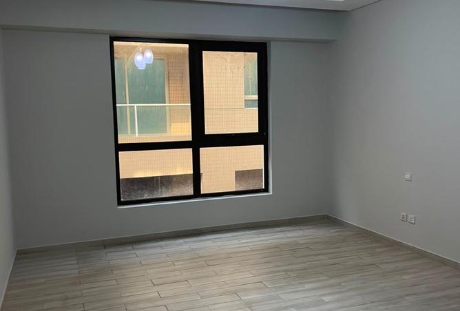 1 BR Apartment in Deira with Landmark Views photo 2