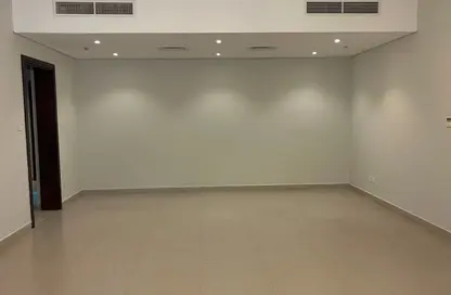 Apartment - 1 Bedroom - 2 Bathrooms for rent in Grand Avenue - Hor Al Anz - Deira - Dubai