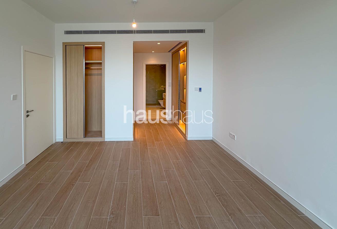 Close to Pool | Multiple Cheques | Landscaped photo 10