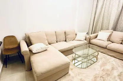 شقة - 2 غرف نوم - 2 حمامات للايجار في بن غاطي روز - منطقة 15 - قرية جميرا الدائرية - دبي