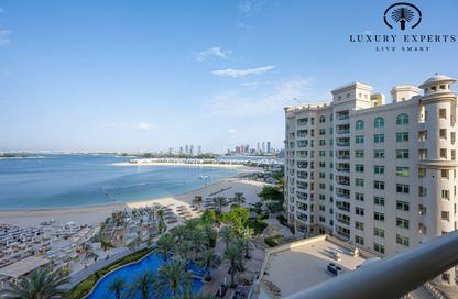 Whole Building - 2 Bedrooms - 2 Bathrooms for rent in Al Das - Shoreline Apartments - Palm Jumeirah - Dubai