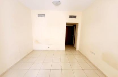Apartment - 1 Bedroom - 2 Bathrooms for rent in Hajar Building - Muwaileh Commercial - Sharjah