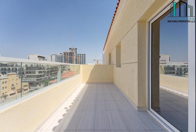 12 Cheques l 1 Bedroom with Terrace | 2 bath