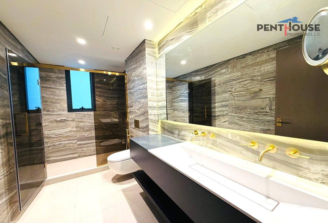 Ultra Luxurious | Brand New | Boulevard view photo 22