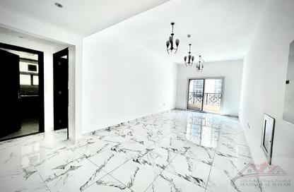 Apartment - 2 - 3 for rent in Muwaileh 29 Building - Muwaileh - Sharjah