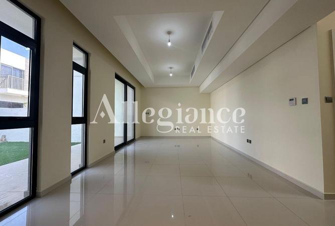 Type R2-MB | 3 BR + Maid | Spacious Layout — photo 2