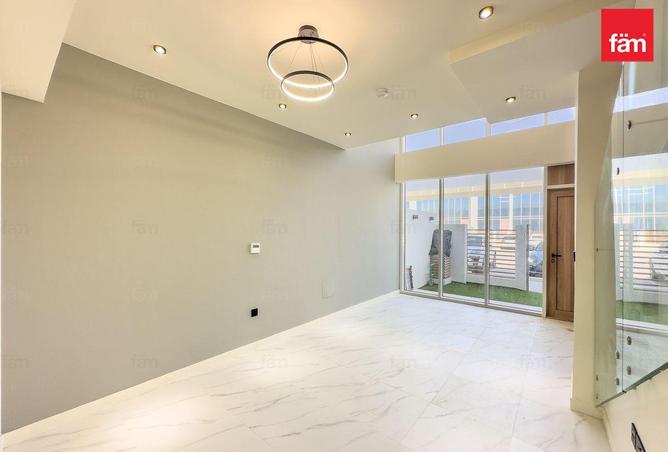 94012519 - Property Main Image