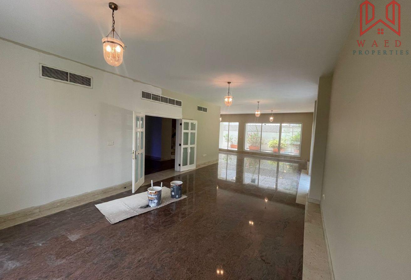 Luxurious Villa | Prime Location| Private Garden photo 9