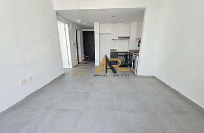 Apartment - Studio - 2 Bathrooms for rent in East Village - Aljada - Sharjah