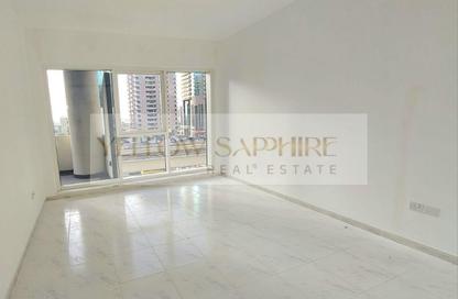Apartment - 2 Bedrooms - 3 Bathrooms for rent in Ghaya Residence - Sheikh Zayed Road - Dubai