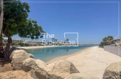 Villa - 4 Bedrooms - 5 Bathrooms for rent in Canal Cove Frond E - Canal Cove Villas - Palm Jumeirah - Dubai