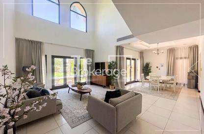 Villa - 4 Bedrooms - 5 Bathrooms for rent in Canal Cove Frond E - Canal Cove Villas - Palm Jumeirah - Dubai