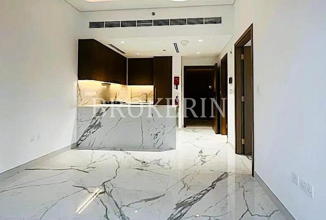 83218907 - Property Image 3