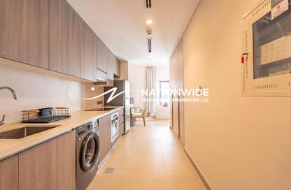 Apartment - Studio - 1 for rent in Residences E - Yas Golf Collection - Yas Island - Abu Dhabi