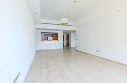 Apartment - 3 Bedrooms - 3 Bathrooms for sale in Marina Residences 1 - Marina Residences - Palm Jumeirah - Dubai