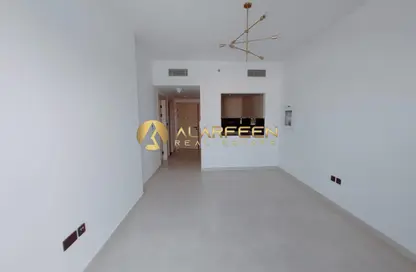 شقة - غرفة نوم - 2 حمامات للايجار في بن غاطي روز - منطقة 15 - قرية جميرا الدائرية - دبي