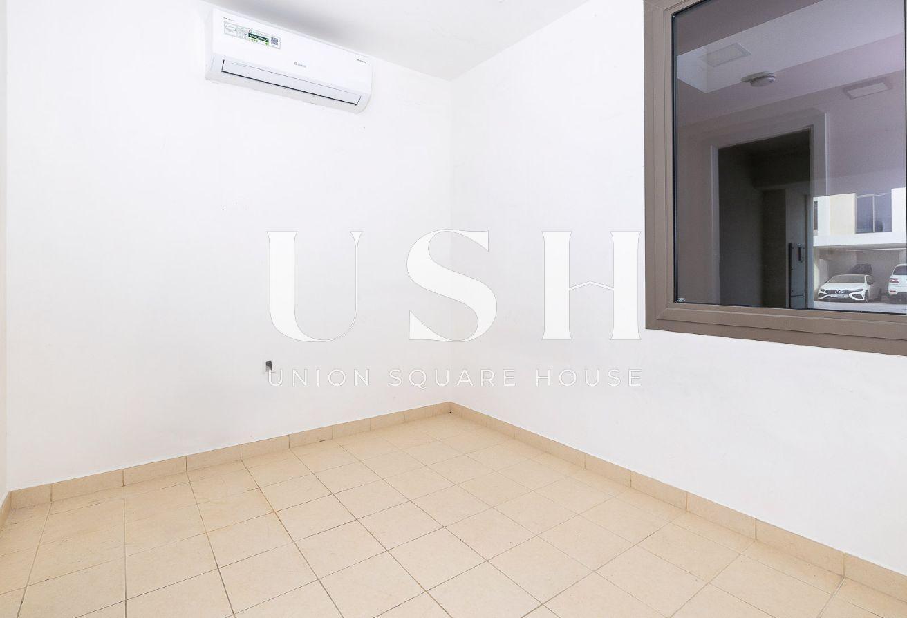 CORNER UNIT | CLOSE TO AMENITIES | MULTIPLE OPTION photo 11