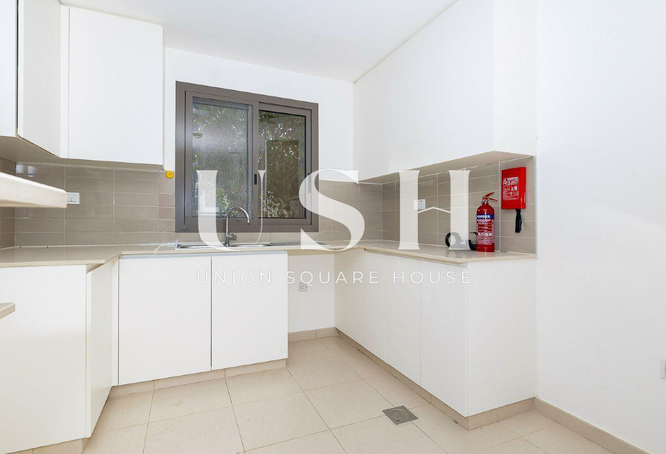 CORNER UNIT | CLOSE TO AMENITIES | MULTIPLE OPTION photo 5