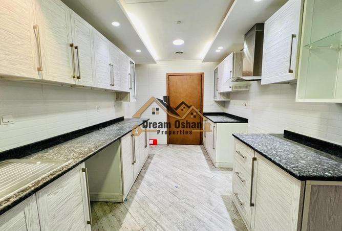 70302132 - Property Image 3