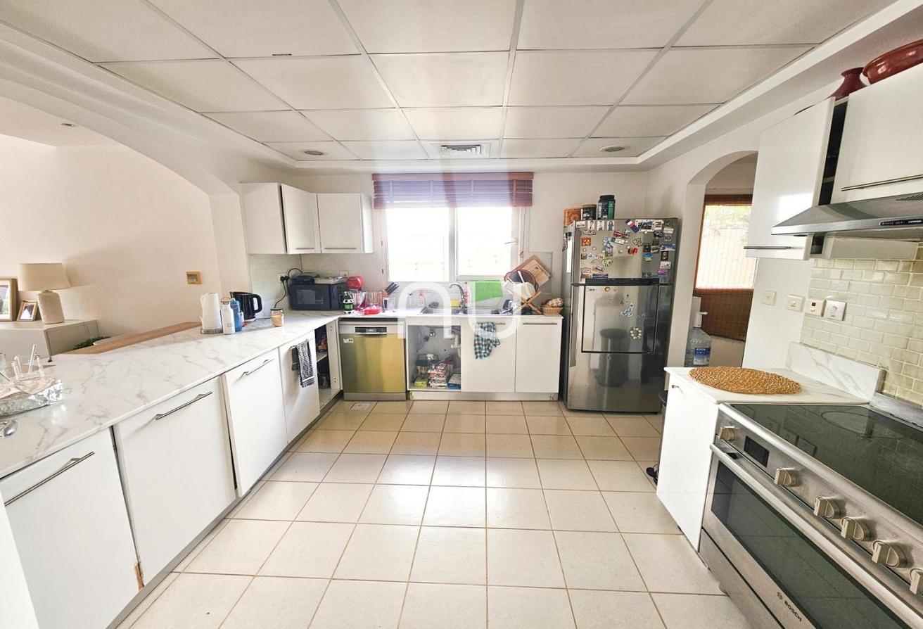 Available August| Rare 5 bedroom | Great Location photo 5