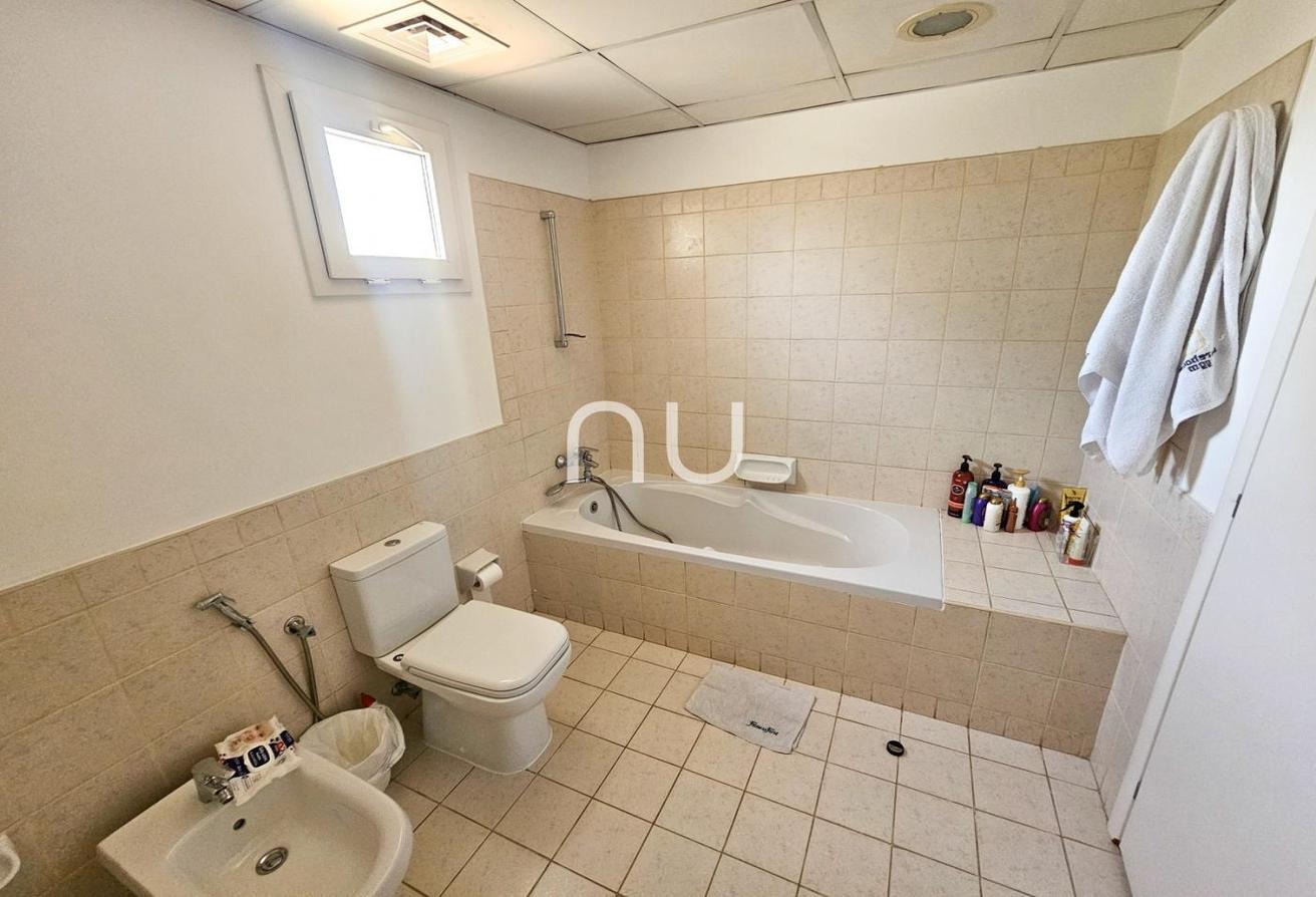 Available August| Rare 5 bedroom | Great Location photo 7