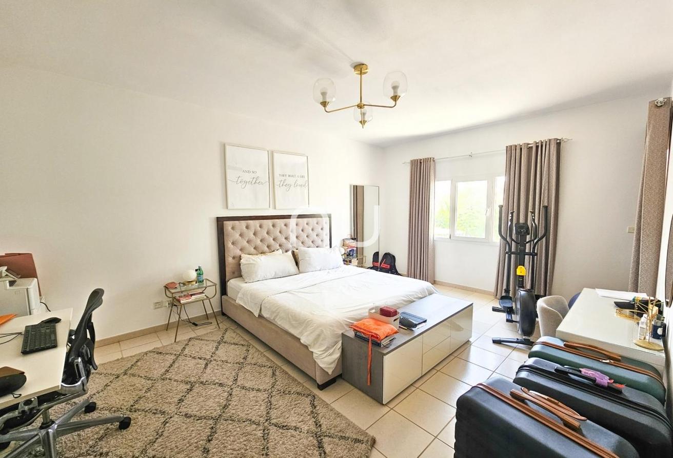 Available August| Rare 5 bedroom | Great Location photo 9
