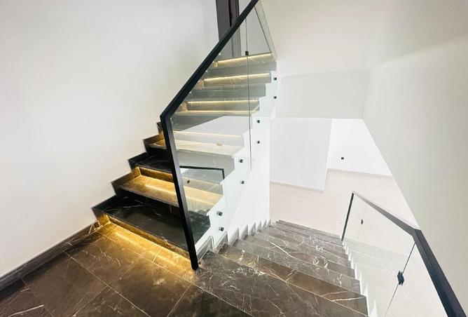 92710493 - Property Image 2